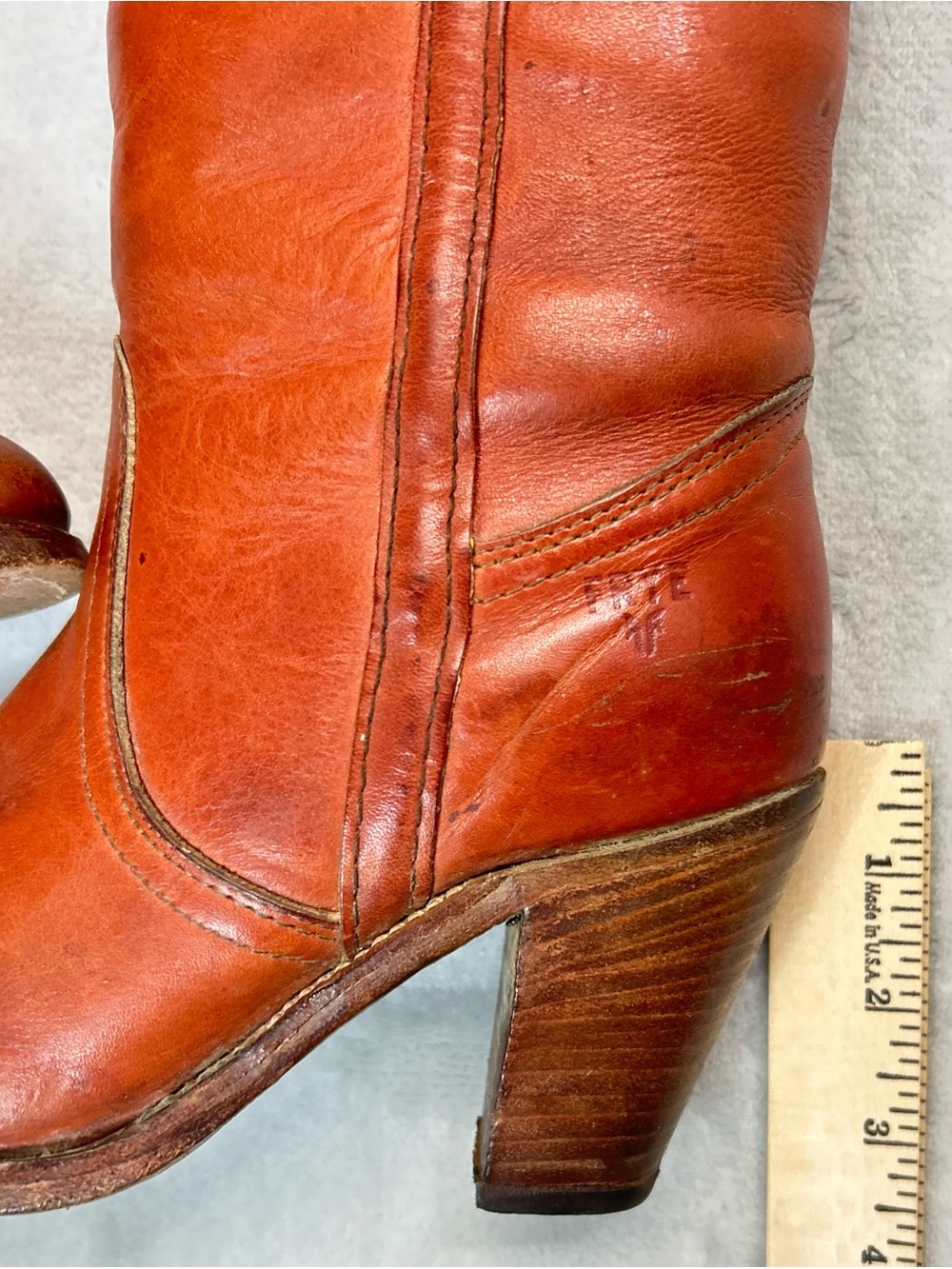 Frye 7110 Campus Boots Womens Size 7.5 Cognac Leather Stacked Heel Vintage - Picture 3 of 10